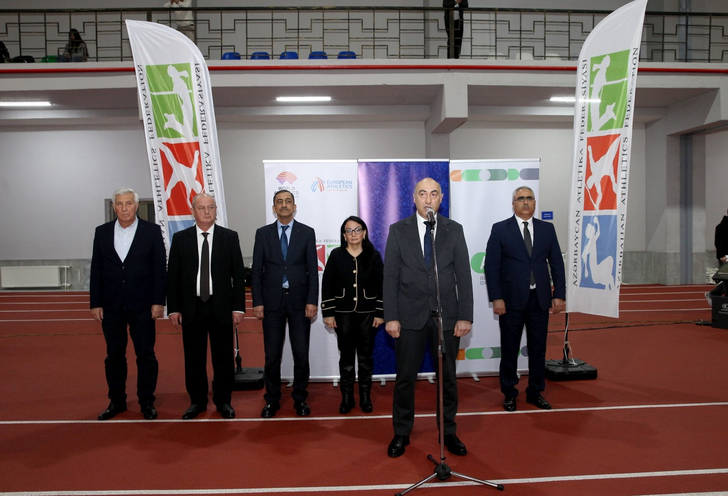 Qapalı məkanda Azərbaycan çempionatına start verilib.